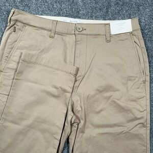 NWT Hollister Slim Straight Chino Pants Mens 33x32 Performance Stretch Preppy